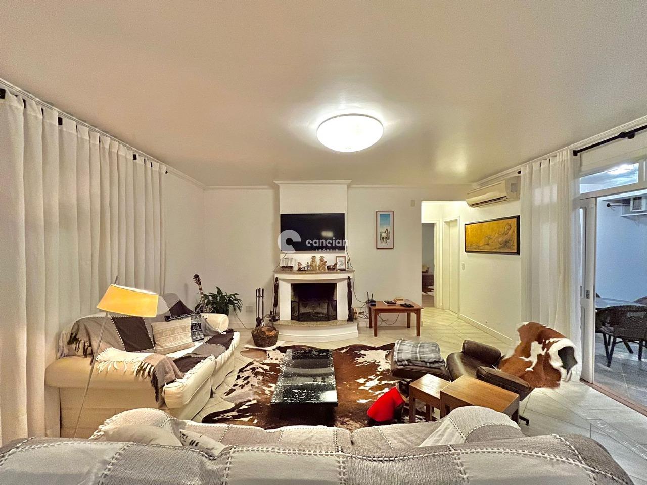 Casa de Condomínio à venda no Tomazetti: