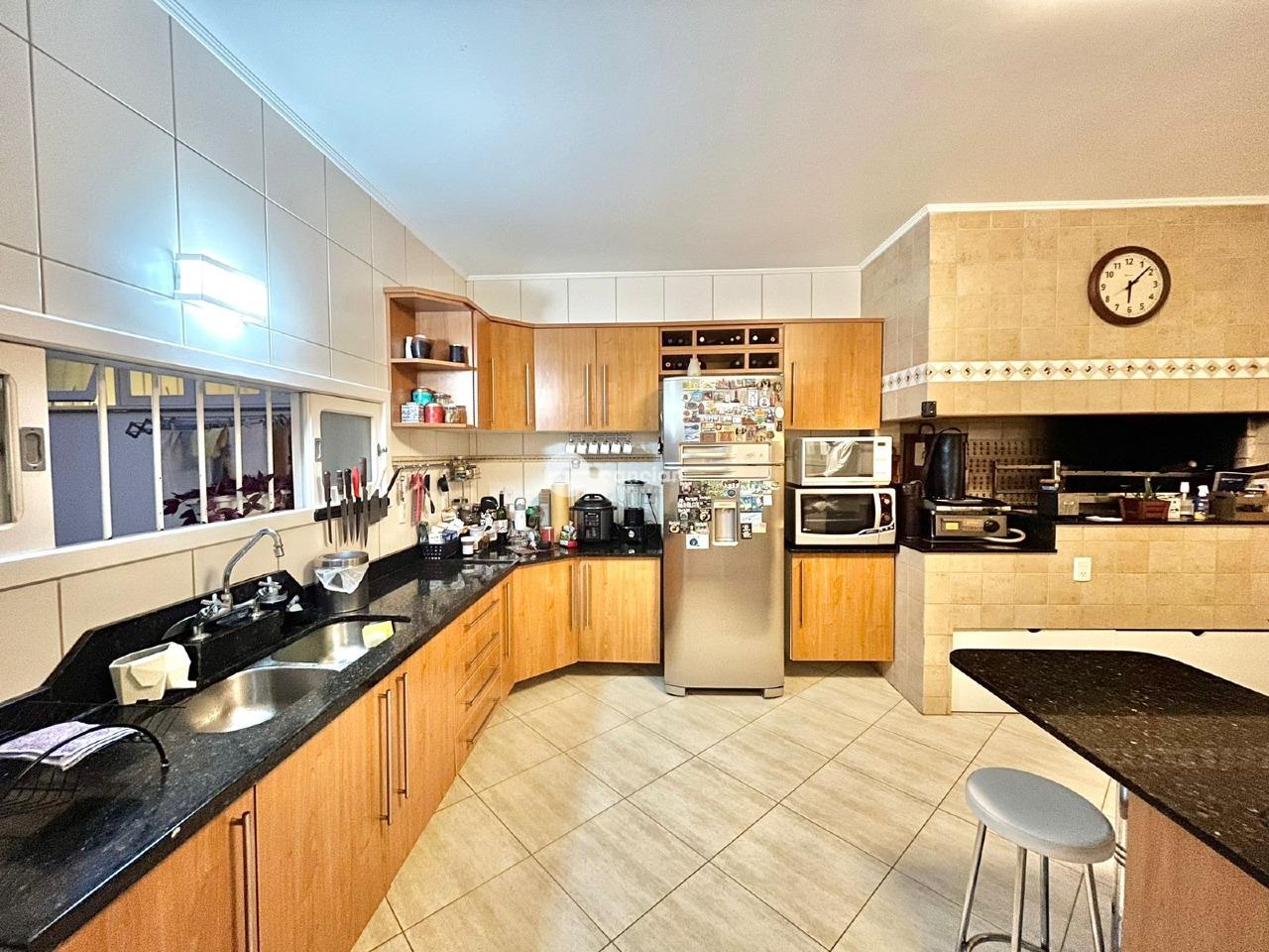 Casa de Condomínio à venda no Tomazetti: