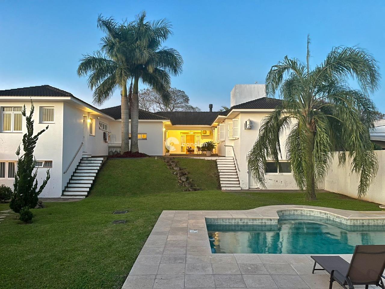 Casa de Condomínio à venda no Tomazetti: