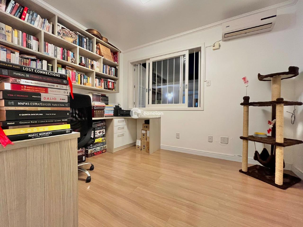 Casa de Condomínio à venda no Tomazetti: