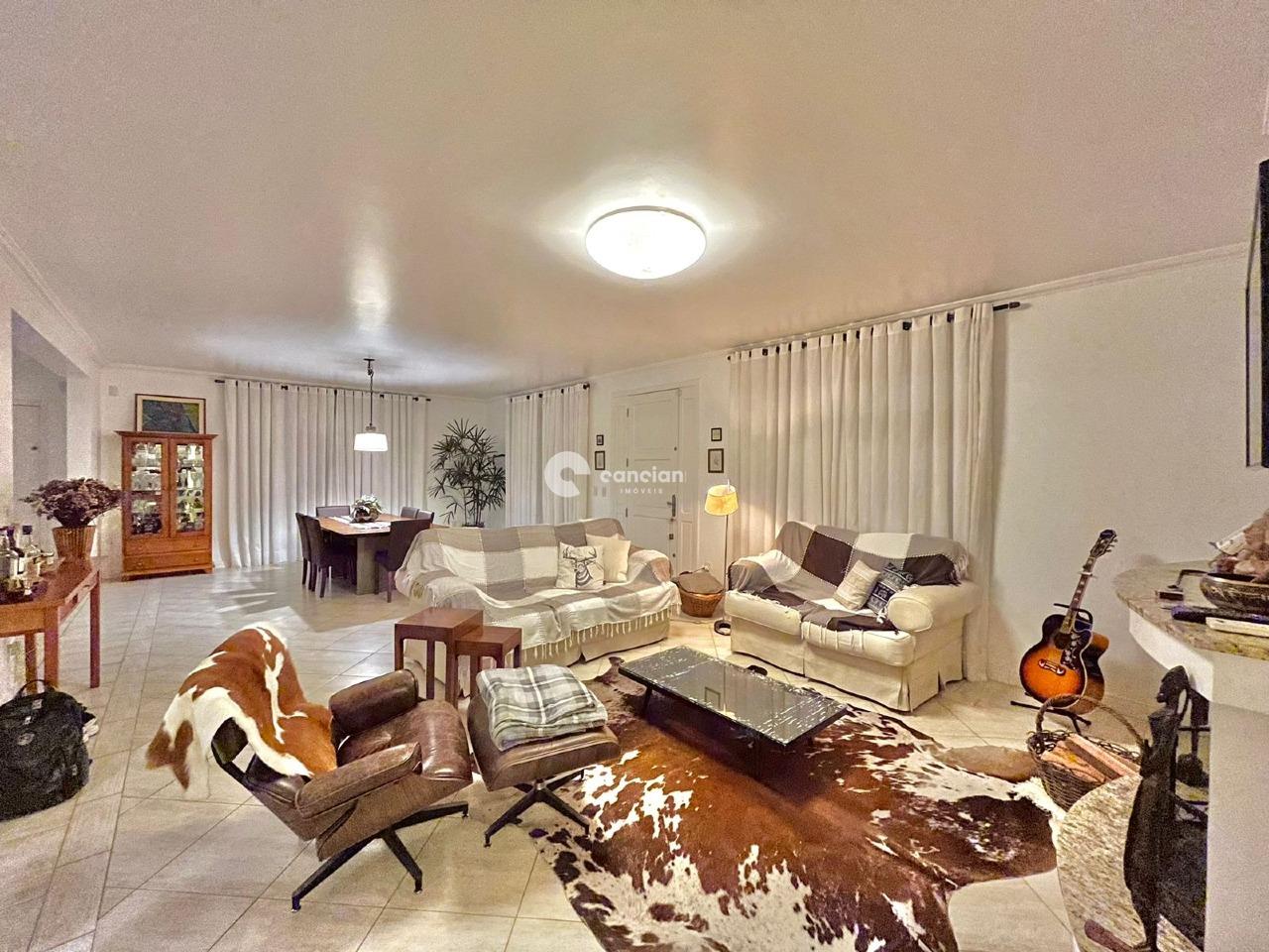 Casa de Condomínio à venda no Tomazetti: