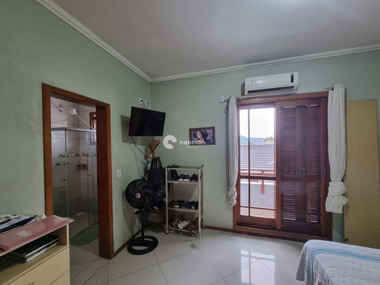 Casa à venda no Camobi: 