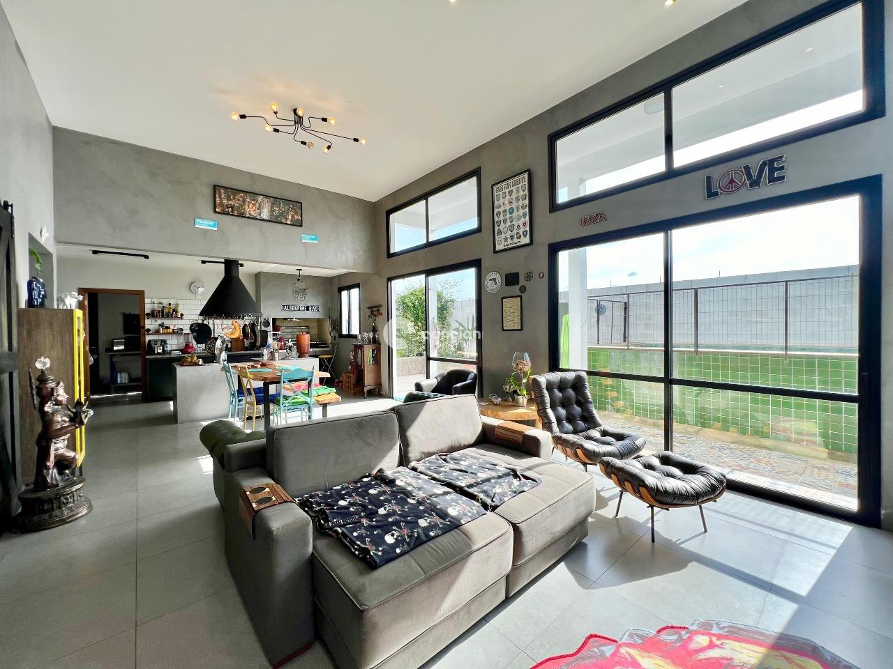 Casa de Condomínio à venda no Camobi: 