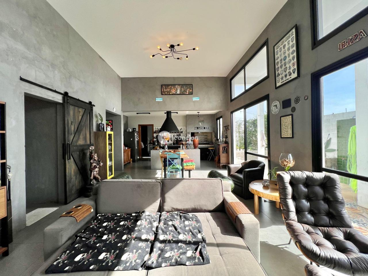 Casa de Condomínio à venda no Camobi: 