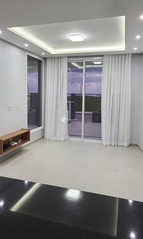 Casa à venda no Araçá: 