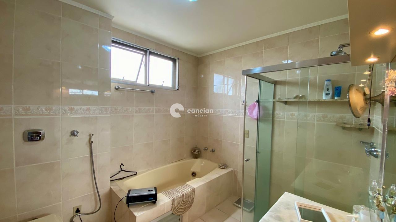 Apartamento à venda no Centro: WC suíte