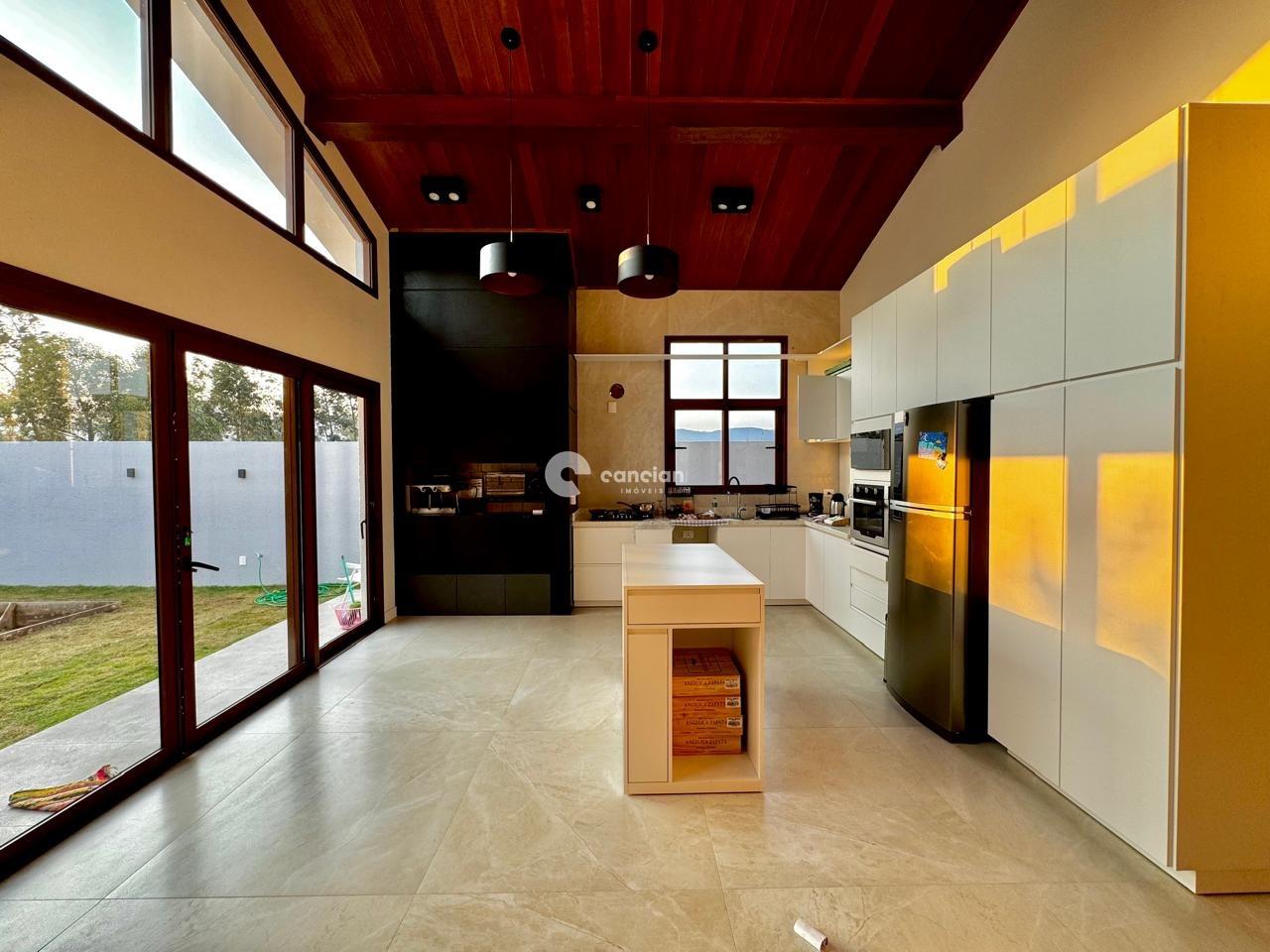 Casa de Condomínio à venda no Camobi: 