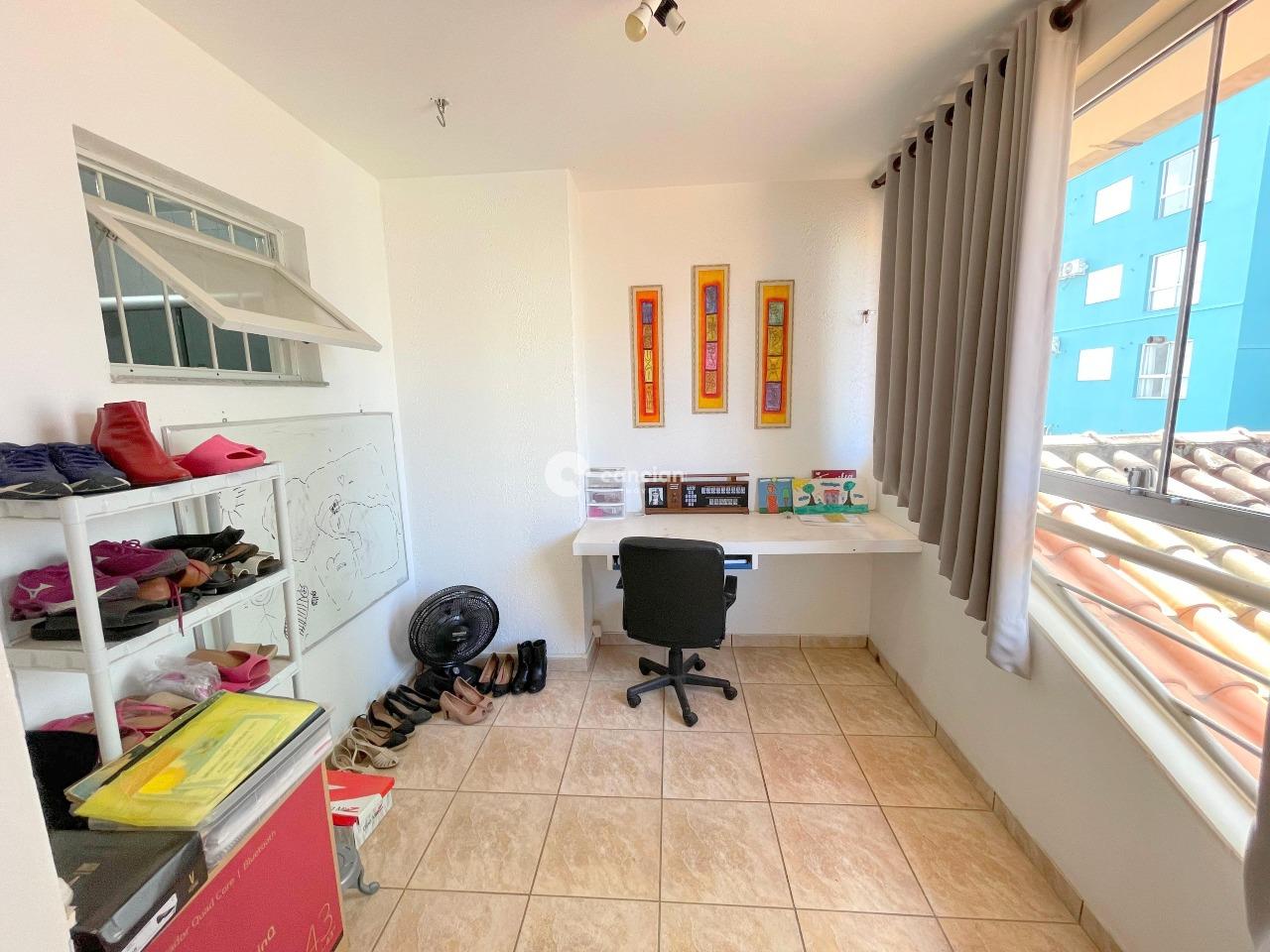 Casa de Condomínio à venda no Camobi: