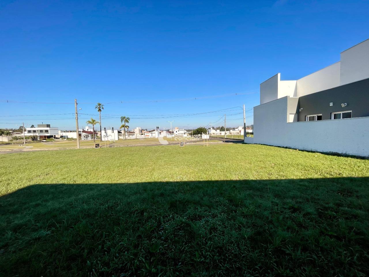 Terreno em condomínio à venda no Camobi: