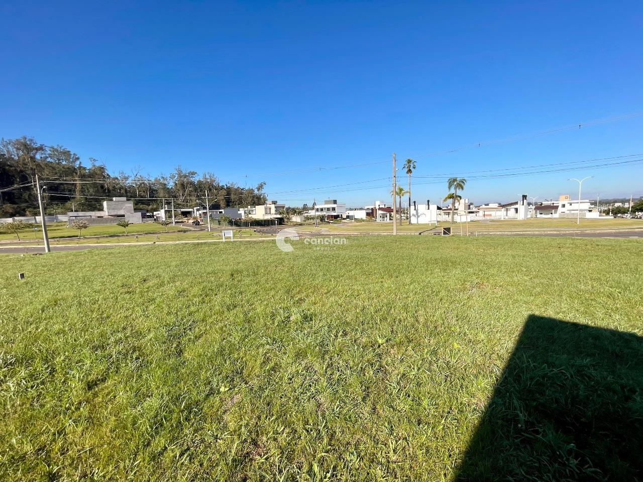 Terreno em condomínio à venda no Camobi: