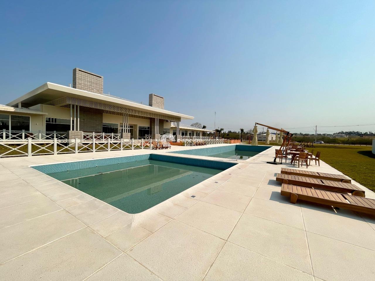 Terreno em condomínio à venda no Tomazetti: