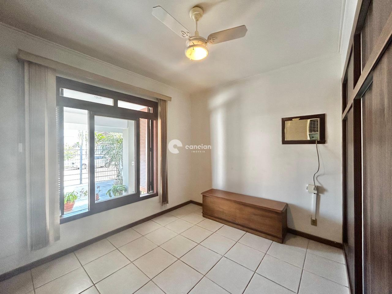 Casa à venda no Camobi: 