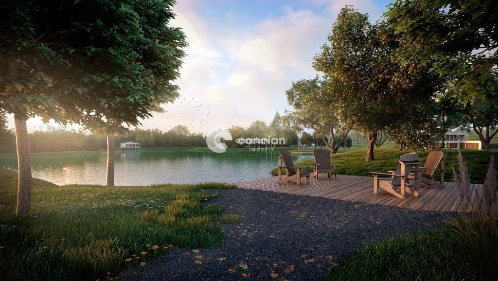 Terreno em condomínio à venda no Tomazetti: 