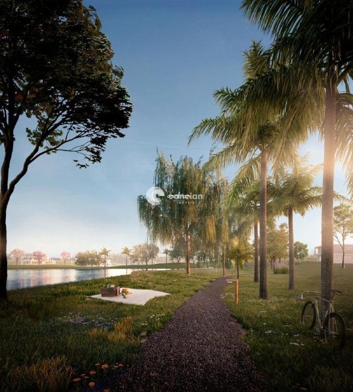 Terreno em condomínio à venda no Tomazetti: 