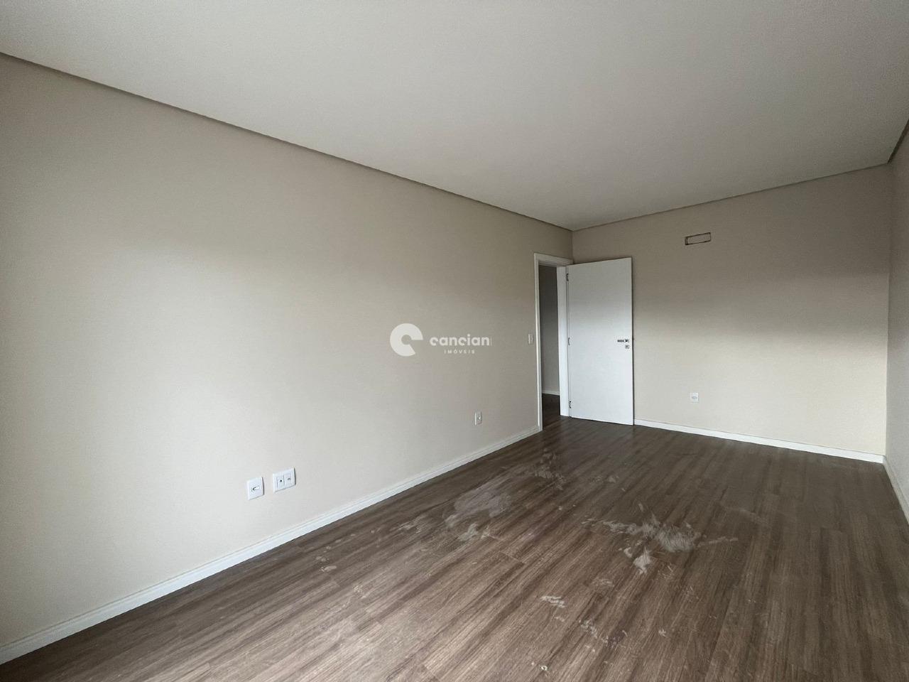 Casa de Condomínio à venda no Camobi: