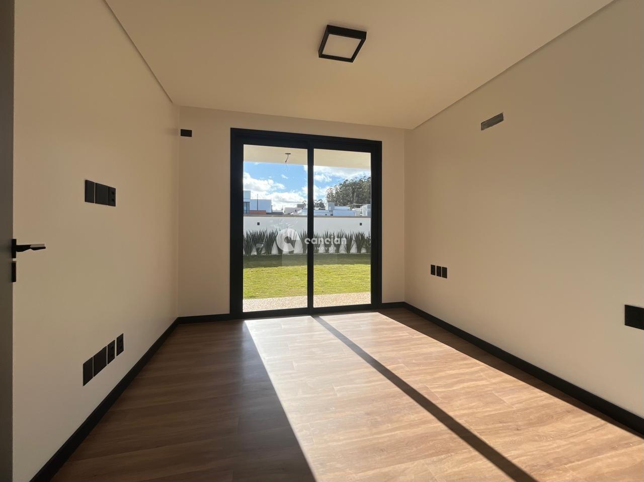 Casa de Condomínio à venda no Camobi: