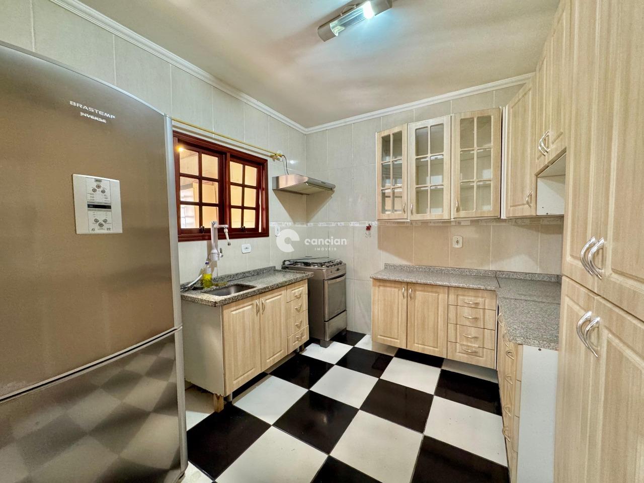 Casa de Condomínio à venda no Camobi: 