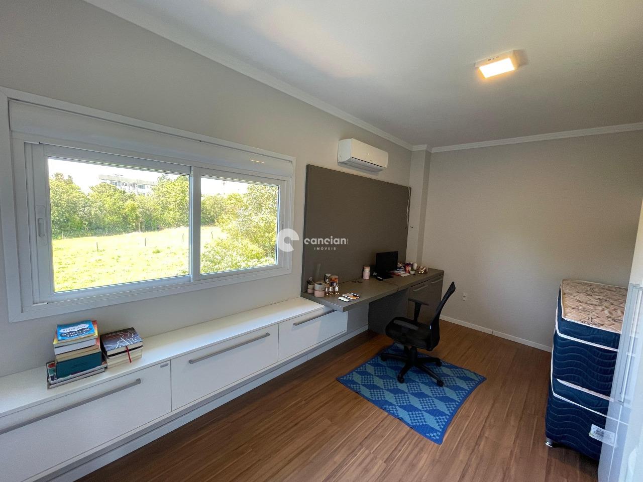 Casa de Condomínio à venda no Camobi: 