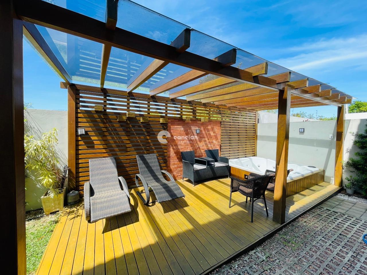 Casa de Condomínio à venda no Camobi: 