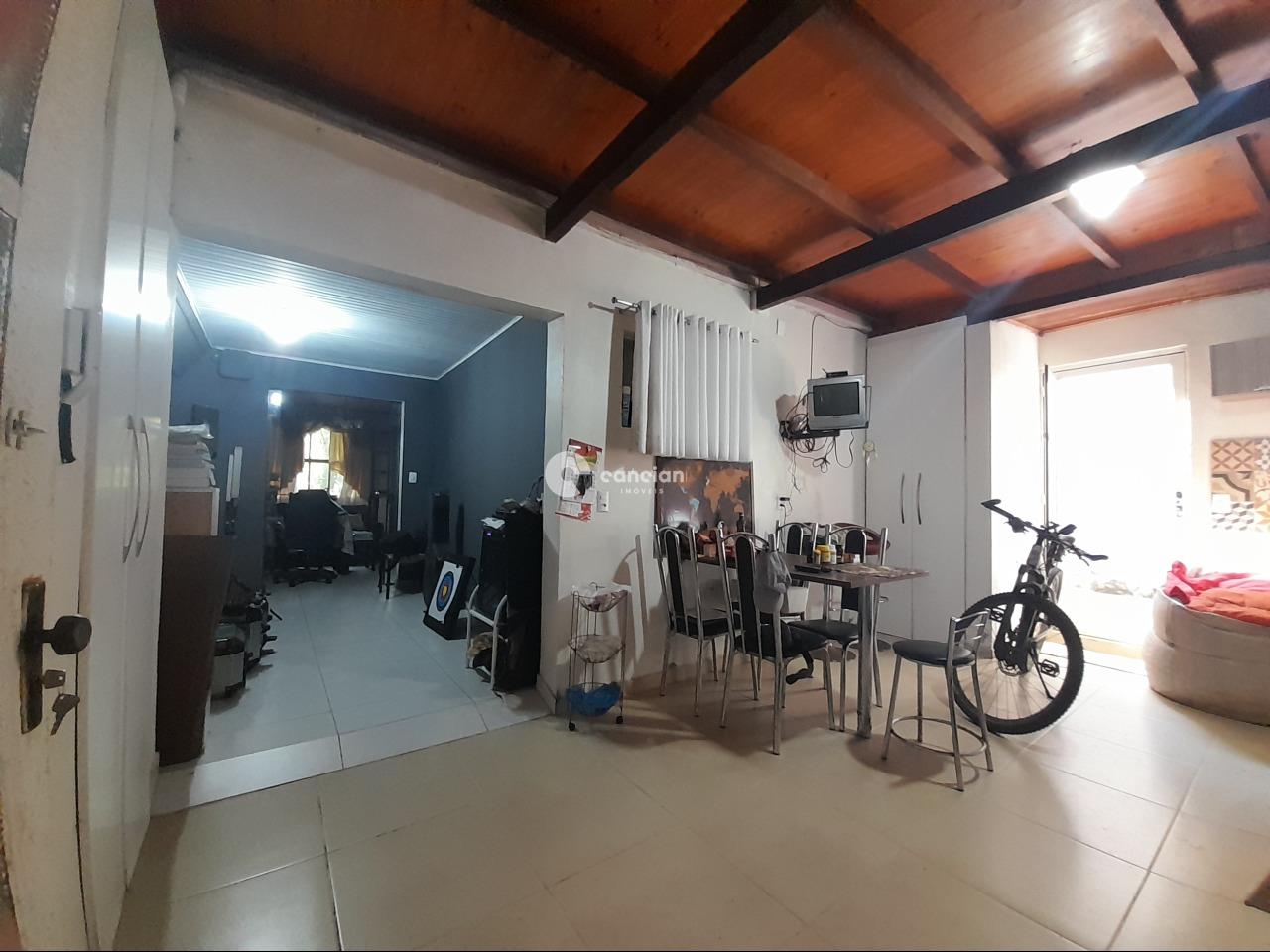 Casa à venda no Balneário Lermen: