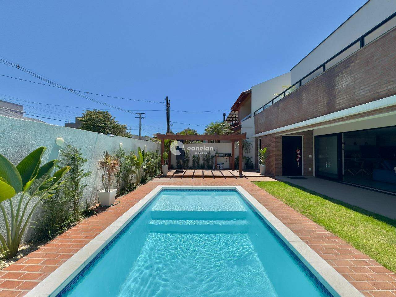 Casa à venda no Camobi: 