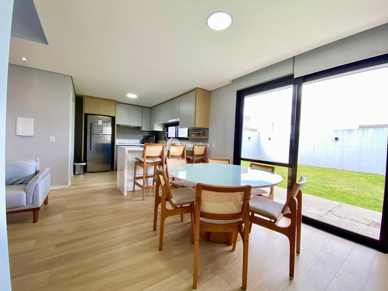 Casa de Condomínio à venda no Camobi: 