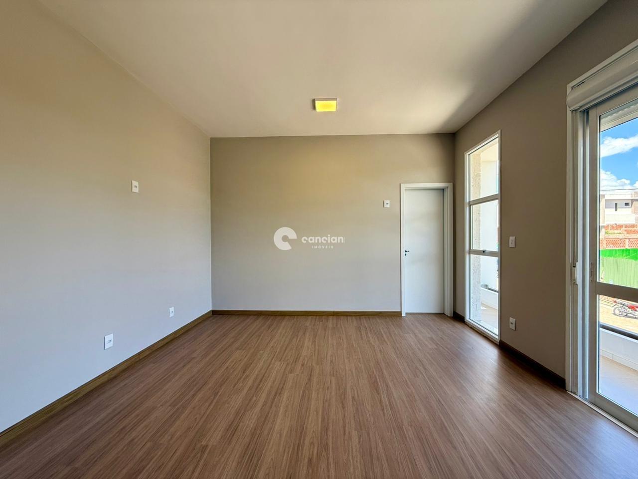 Casa de Condomínio à venda no Camobi: