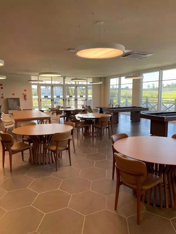 Terreno em condomínio à venda no Tomazetti: 