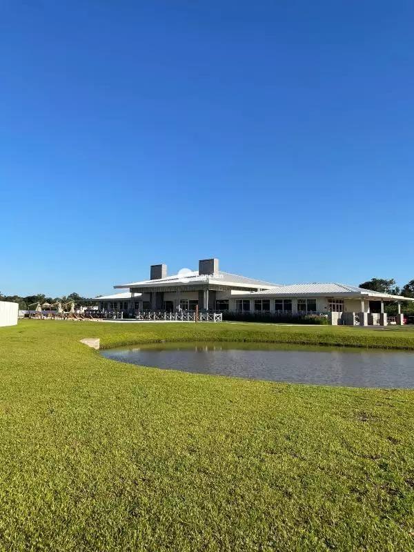 Terreno em condomínio à venda no Tomazetti: 