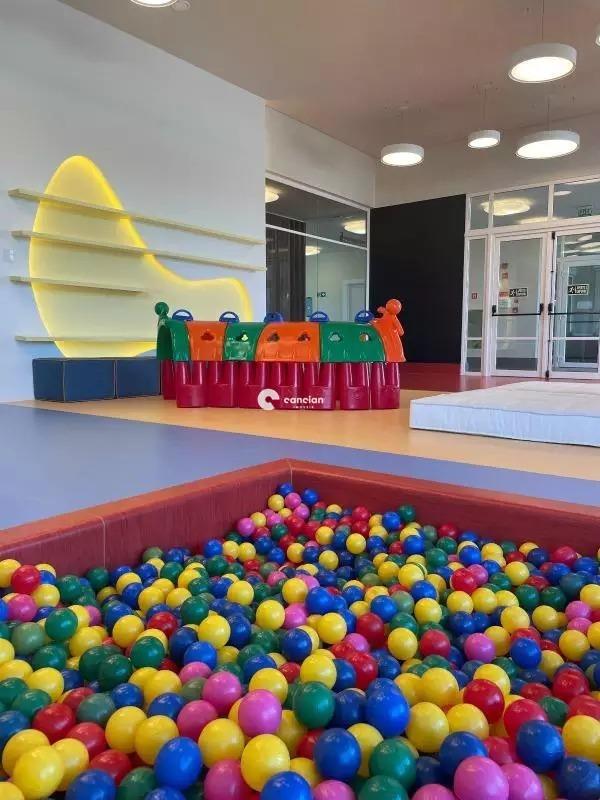 Terreno em condomínio à venda no Tomazetti: 