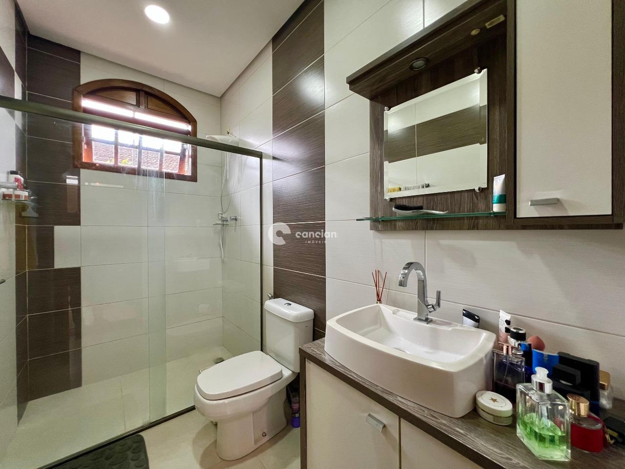 Casa à venda no Camobi: 