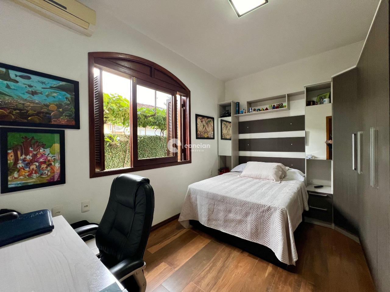 Casa à venda no Camobi: 