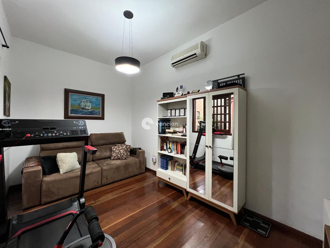 Casa à venda no Camobi: 