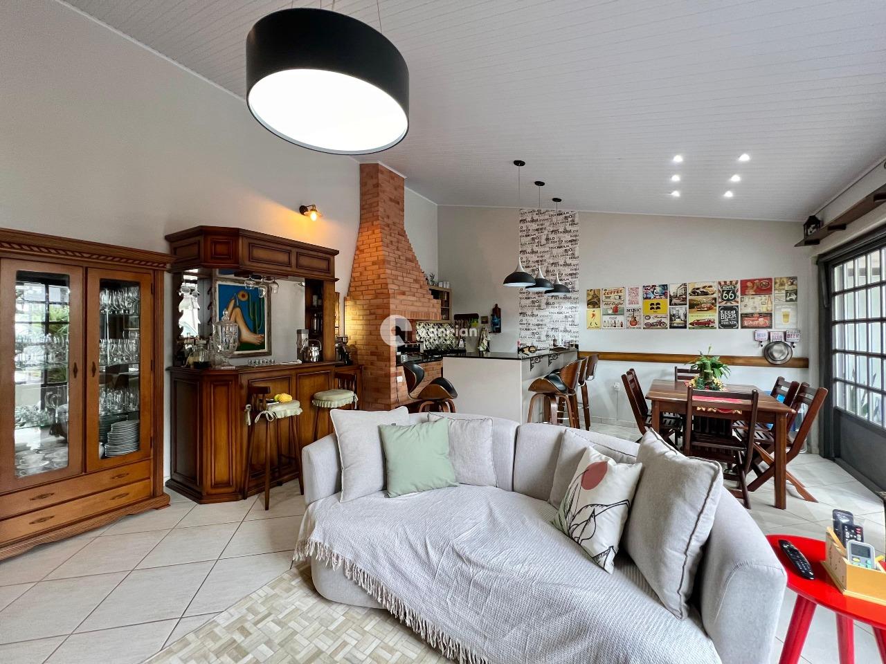 Casa à venda no Camobi: 