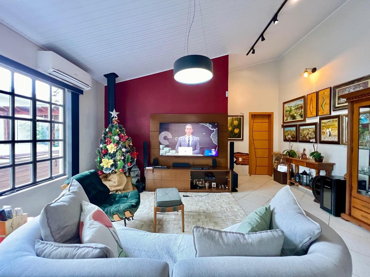 Casa à venda no Camobi: 