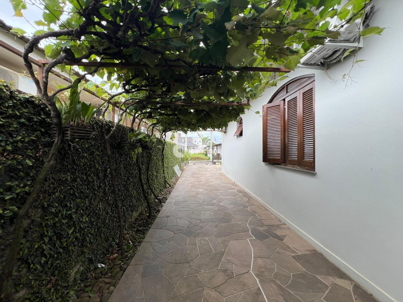 Casa à venda no Camobi: 