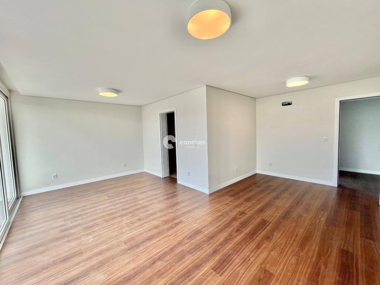 Casa de Condomínio à venda no Tomazetti: