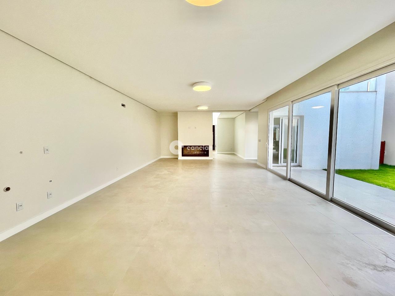 Casa de Condomínio à venda no Tomazetti: