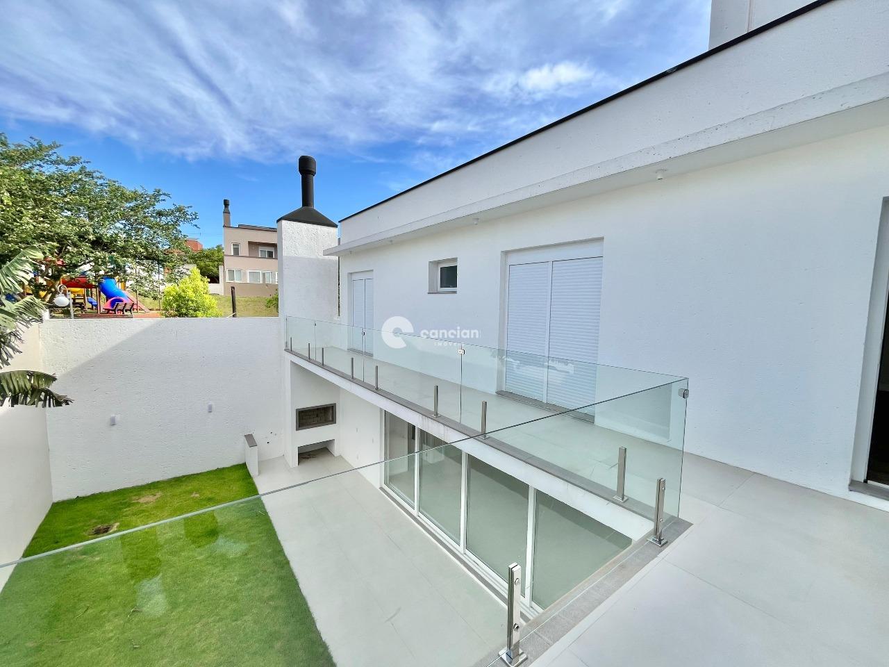 Casa de Condomínio à venda no Tomazetti: