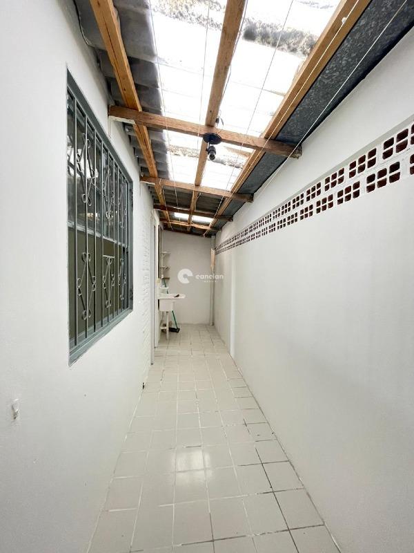 Apartamento à venda no Tancredo Neves: 