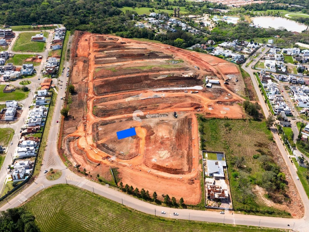 Terreno em condomínio à venda no Tomazetti: Localização do terreno em azul