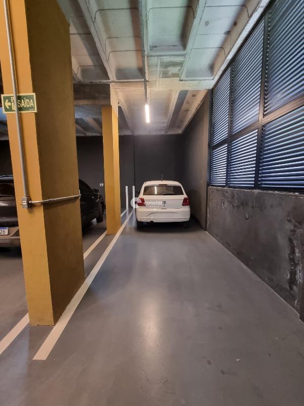 Apartamento à venda no Nossa Senhora de Lourdes: vaga de garagem c/ espaço para 2 carros de passeio