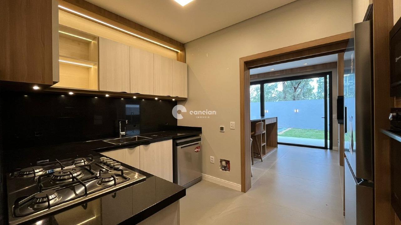 Casa de Condomínio à venda no Camobi: 