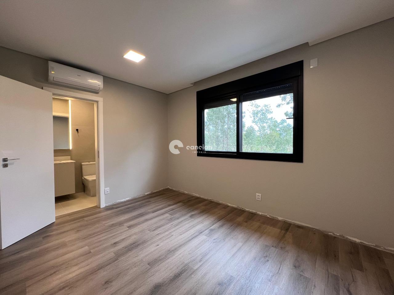 Casa de Condomínio à venda no Camobi: 