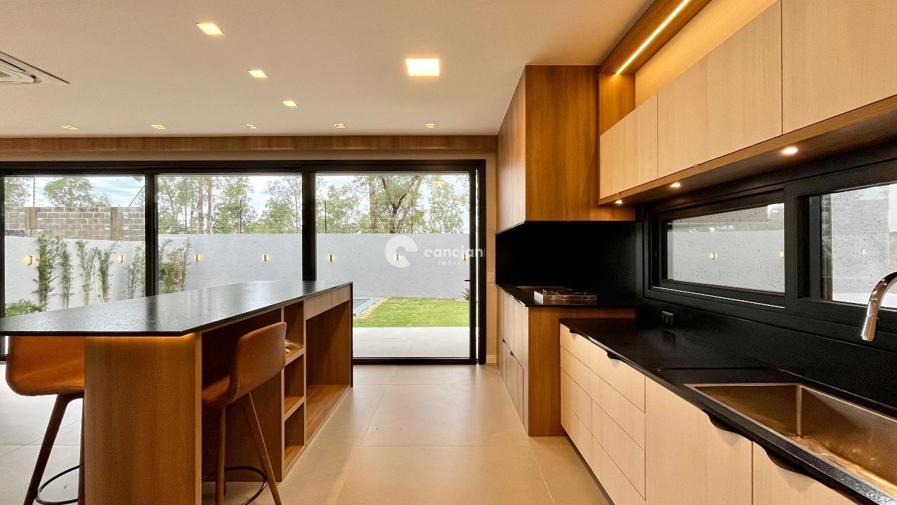 Casa de Condomínio à venda no Camobi: 