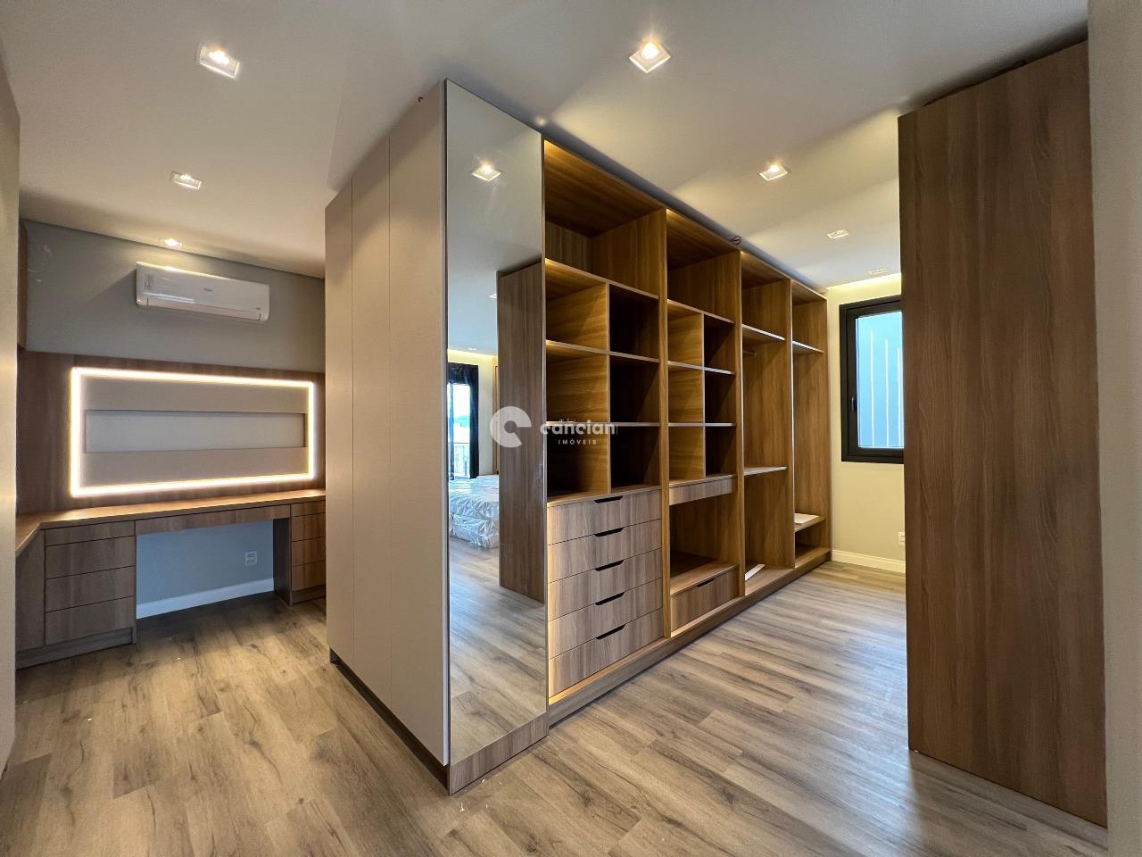 Casa de Condomínio à venda no Camobi: 