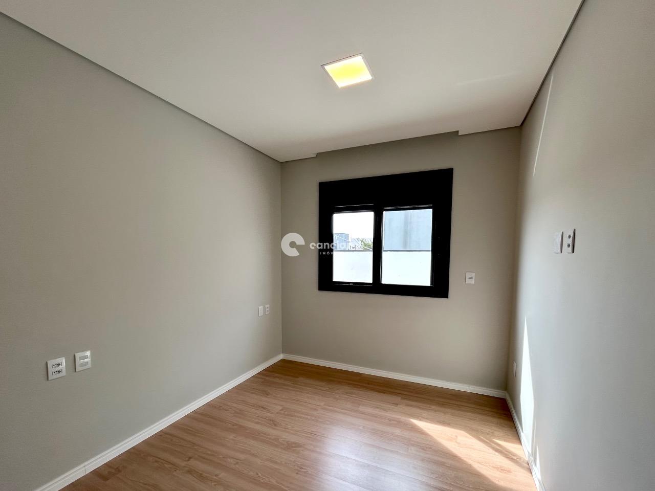 Casa de Condomínio à venda no Camobi: