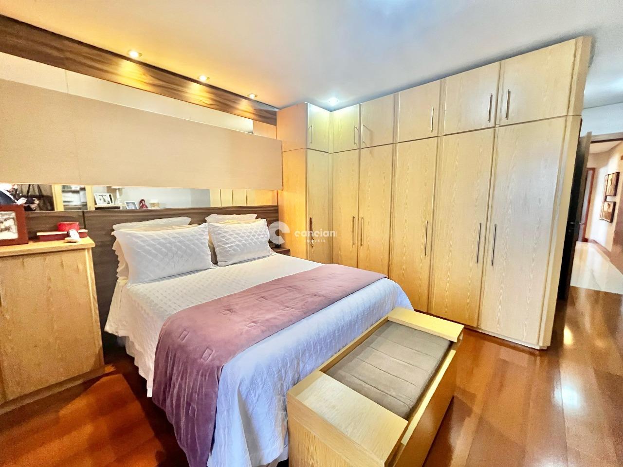 Cobertura à venda no Centro: