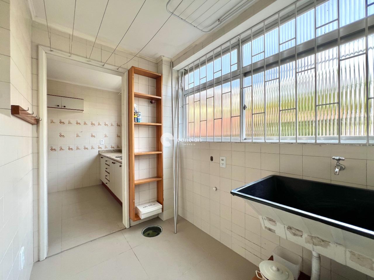 Apartamento à venda no Centro: área de serviço