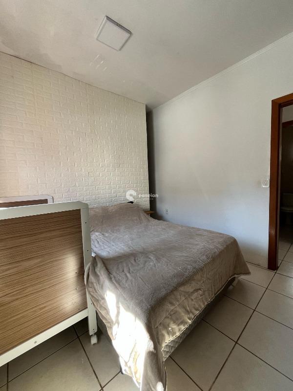 Casa de Condomínio à venda no São João: